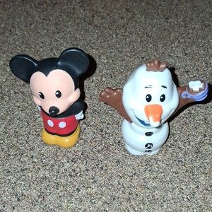 Mickey and Olaf Adventure Playset - Black, Red, Yellow, White, Orange
